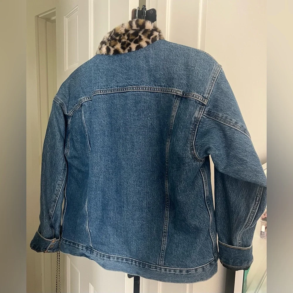 Levi's 90s Fur Trucker Jacket - Picture 3 of 7